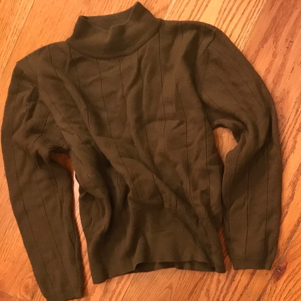 Valerie Stevens Turtleneck, Olive Green